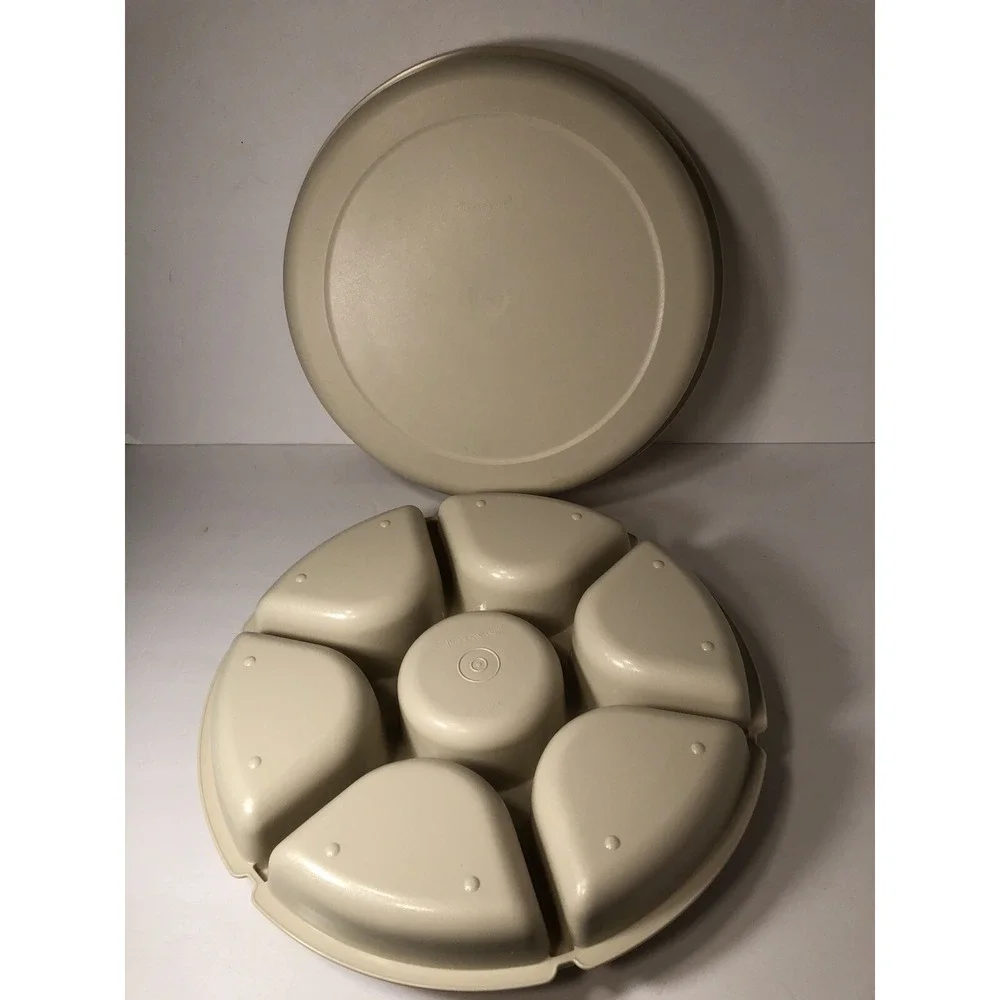 Vintage Almond Tupperware Vegetable Dip Snack Serving Tray  Lid 1665-2 & 1666-2